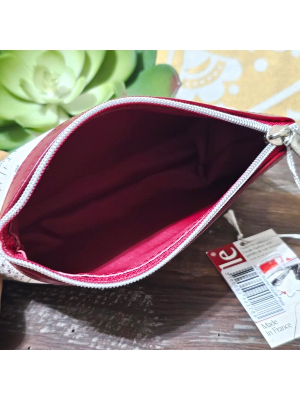 Fashion Escale, French Boutique Paris Print Clutch Burgundy Genuine Leather Trim - Picture 5 of 12